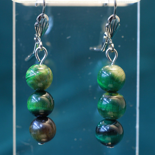 431156 - Серьги три шарика 8 мм Канзаши зеленый